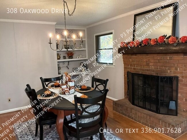 Photo - 308 Oakwood Dr