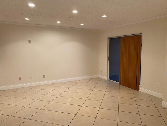Photo - 8340 SW 3rd Ct Unit 102