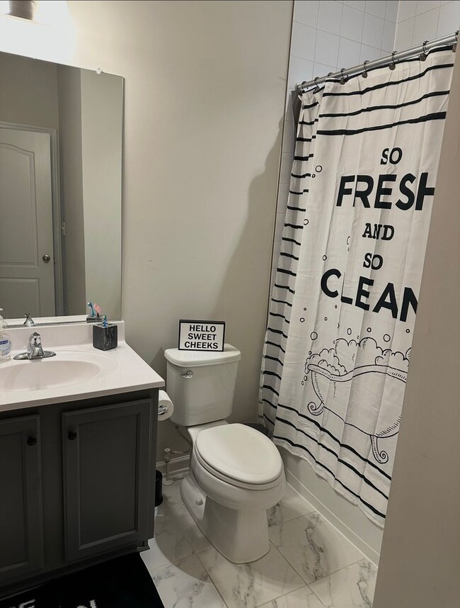 Photo - 3 Bedroom 2.5 Bathroom Open Floor Plan