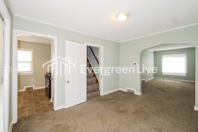 Photo - 7506 Lydia Ave