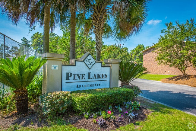 Building Photo - Pine Lakes Rental