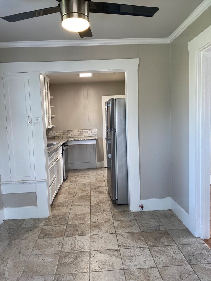 Photo - 939 1/2 Byrne St Unit GA