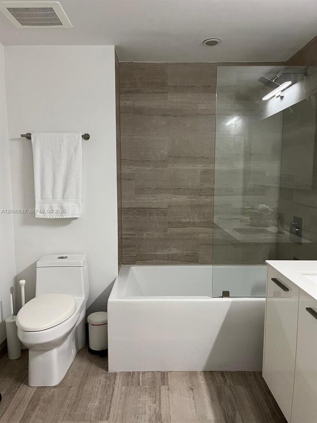 Photo - 1300 Brickell Bay Dr Unit 2307