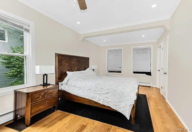 Building Photo - 5631 Post Rd Unit 1