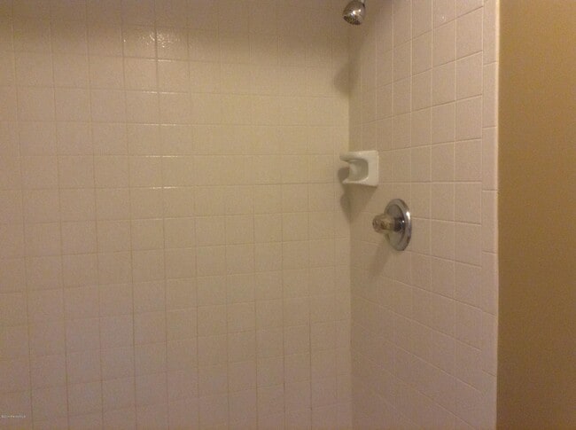 400 Catalina Rd Unit 203
