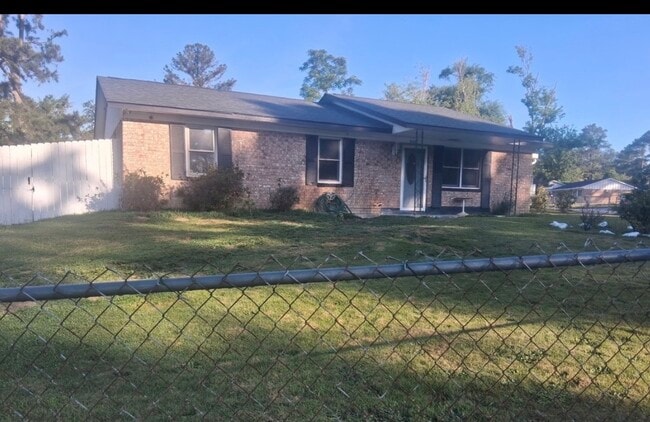 Building Photo - 2902 Larkspur Dr
