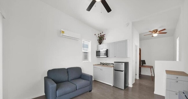 Photo - 1229 S 13th Ave Unit 2