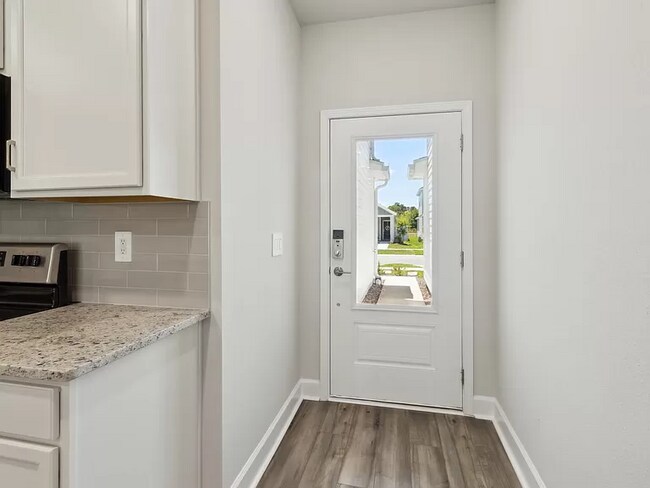 Photo - 95425 Katherine St