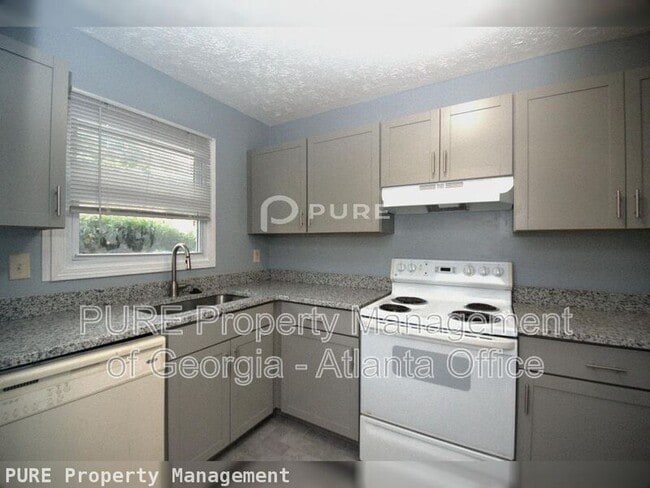 Photo - 1668 Wynndowne Trail
