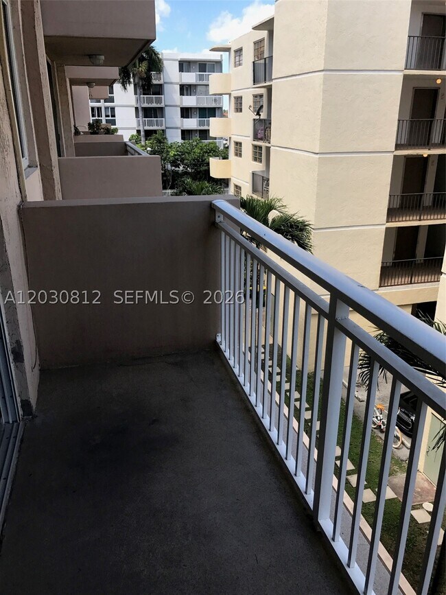 Photo - 416 Bay Dr E Unit 416