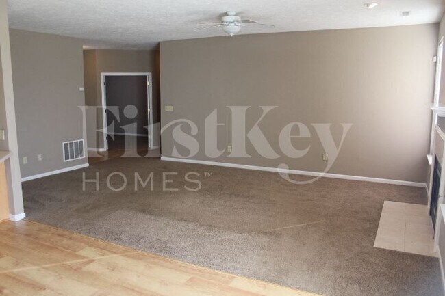 Photo - 10 S Burkhart Dr