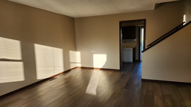 Photo - 2 bedroom on quiet street!