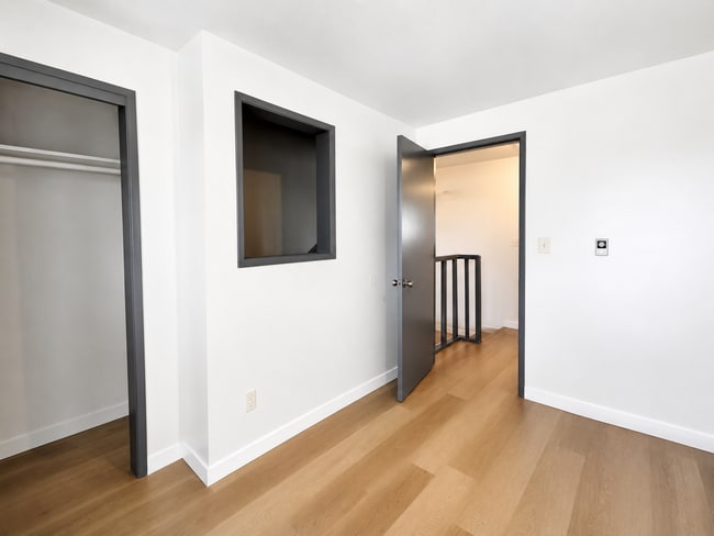 Photo - 703 Woodford Ave N Unit 3
