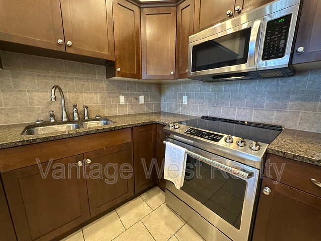 Photo - 2405-3843 Brown Rd