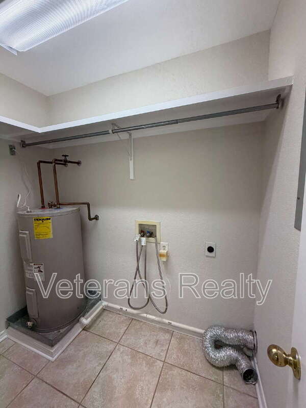 Photo - 11126 Gorenflo Rd