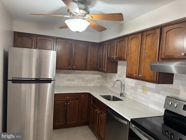 Photo - 315 Walnut Ct Way Unit 15