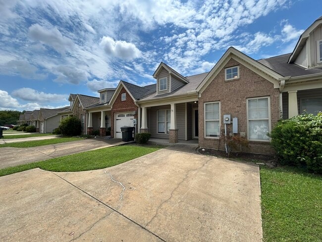 Photo - 2070 Rossburg Pl