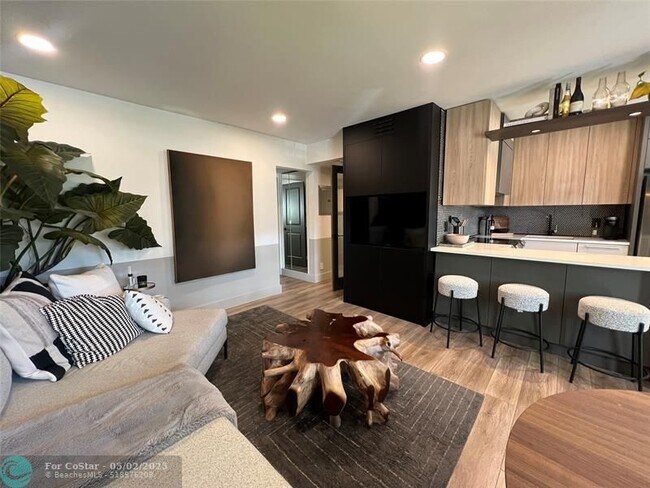 Photo - 2660 NE 8th Ave Unidad 108