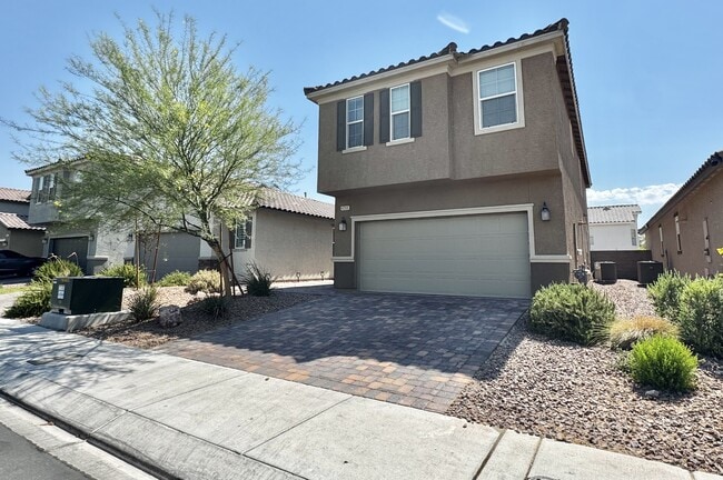 Photo - 4258 Tarim St