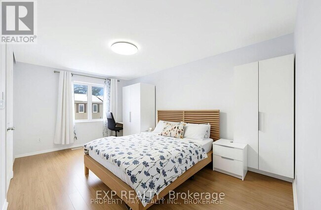 Photo - 270 Timberbank Blvd