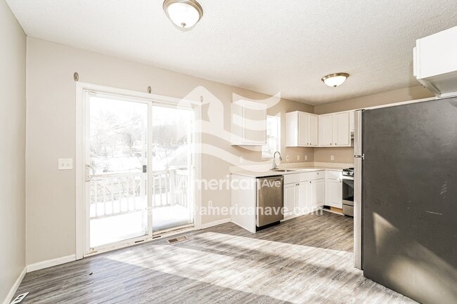 Photo - 718 Euclid Ave