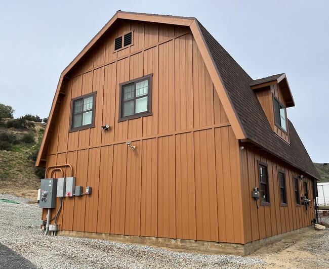 Upstairs ADU atop detached garage. (Garage not included.) - 30322 Live Oak Canyon Rd Unit 1-Bedroom and Home Office