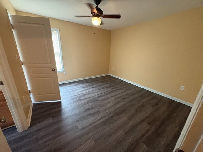 Photo - 1819 Hazel Dr
