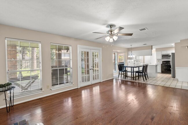 Photo - 16906 Poplar Hill St