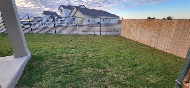 Photo - 2337 Moon Tower Trl