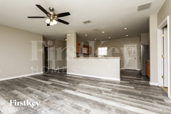 Photo - 939 Cumberland Dr