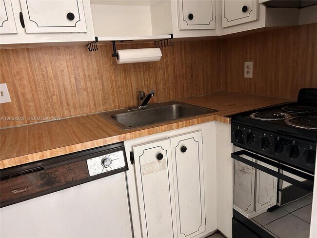 Photo - 300 NW 42nd Ave Unit 109