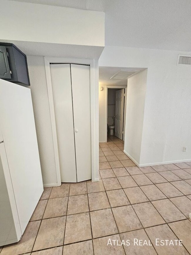 Photo - 104 W Inglewood St Unit 4