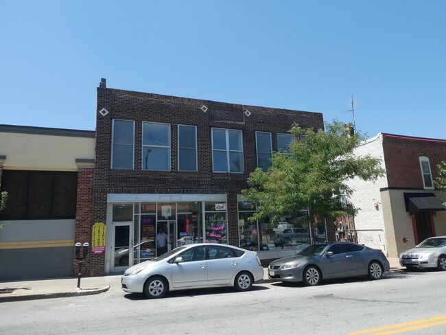 Building Photo - 15 S. Tenth Street Unit Apt C