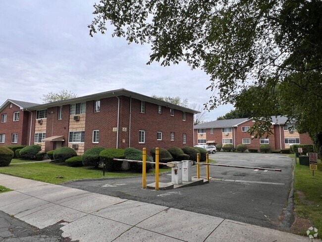 Building Photo - 205 Bretton St Unit D11 Rental