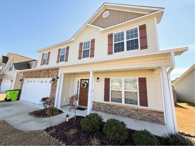 Photo - 207 Craftsman Dr