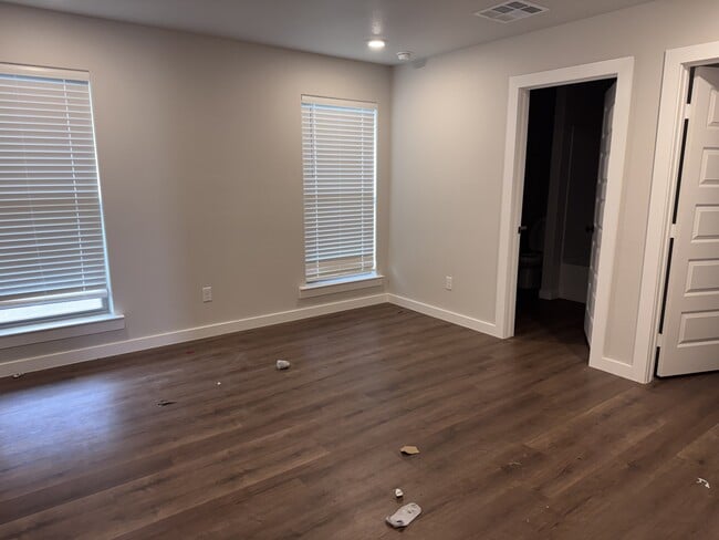 Photo - 520 Thicket Dr