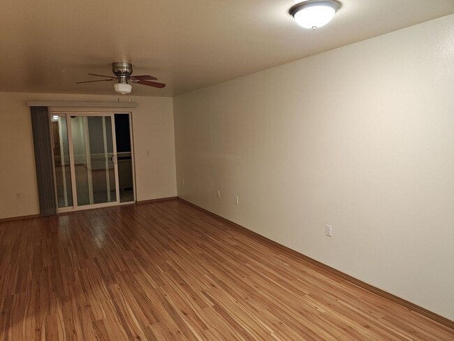 Photo - 3 bedroom - newly renovated! Unit E343