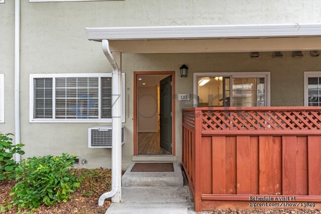 Photo - 680 Fargo Ave