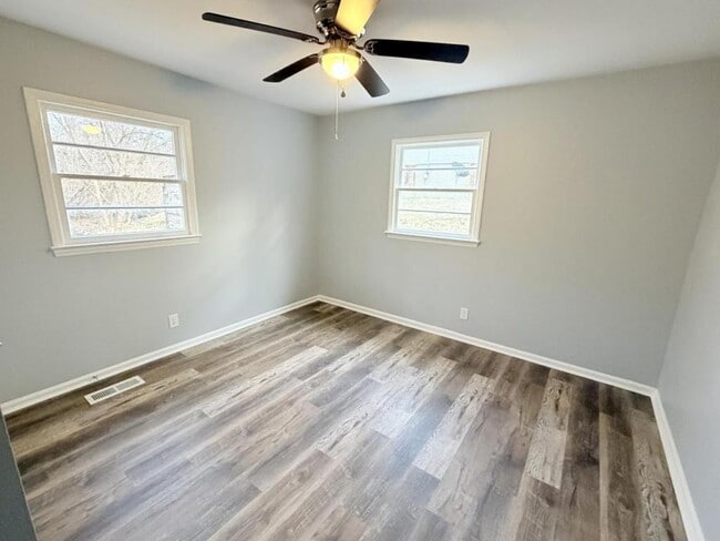 Photo - 1223 Dixie Pl