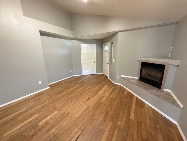 Photo - 4312 Sacramento Ct NE