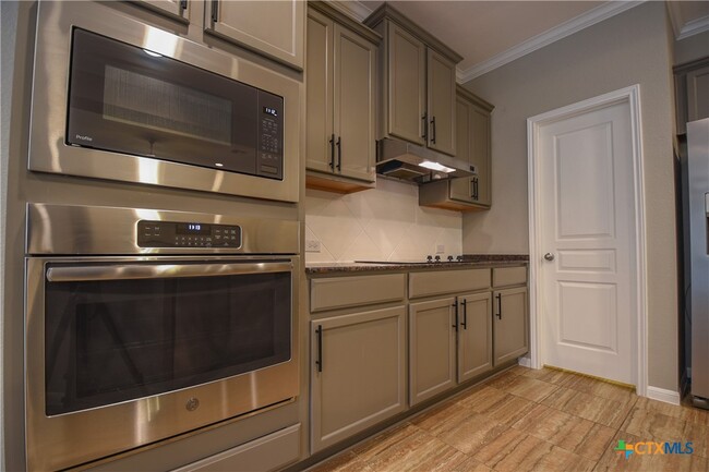 Photo - 7712 Kendall Hill Dr