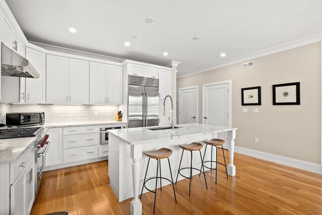 Photo - 201 W 8th St Unit 3A
