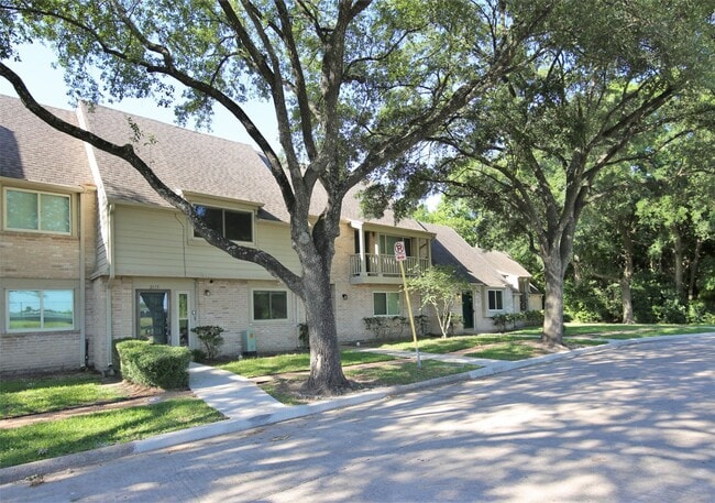 Photo - 2115 E Weldon Dr