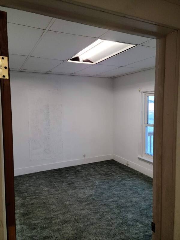 112 W 10th St
