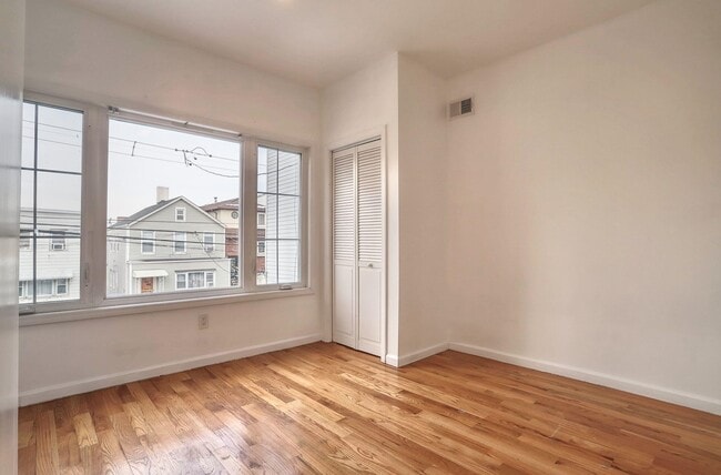 Photo - 345 N 2nd St Unit 2