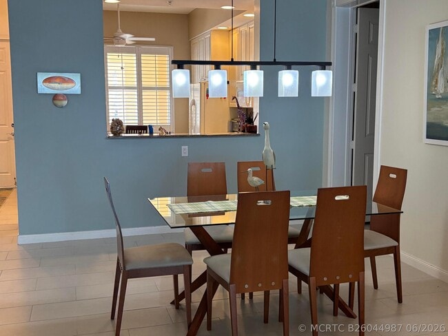 Photo - 29 Harbour Isle Dr W Unit 102