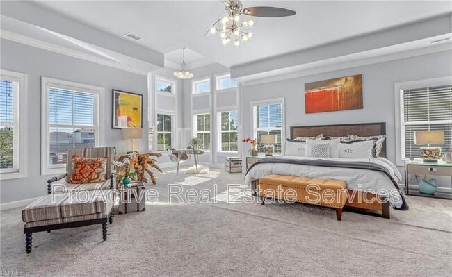 Building Photo - 9531 6th Bay St