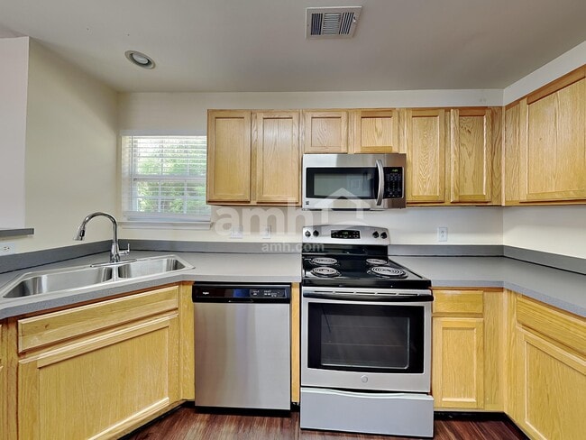 Photo - 605 Daniel Ct