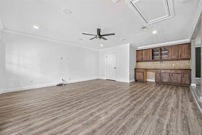 Photo - 7713 Yoe St