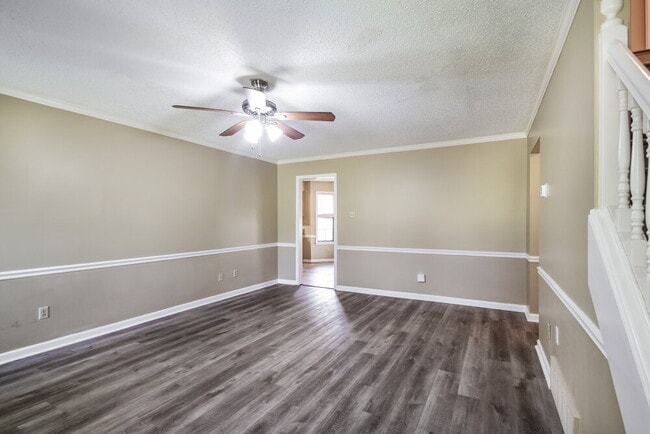 Photo - 6498 Heatherwood Dr